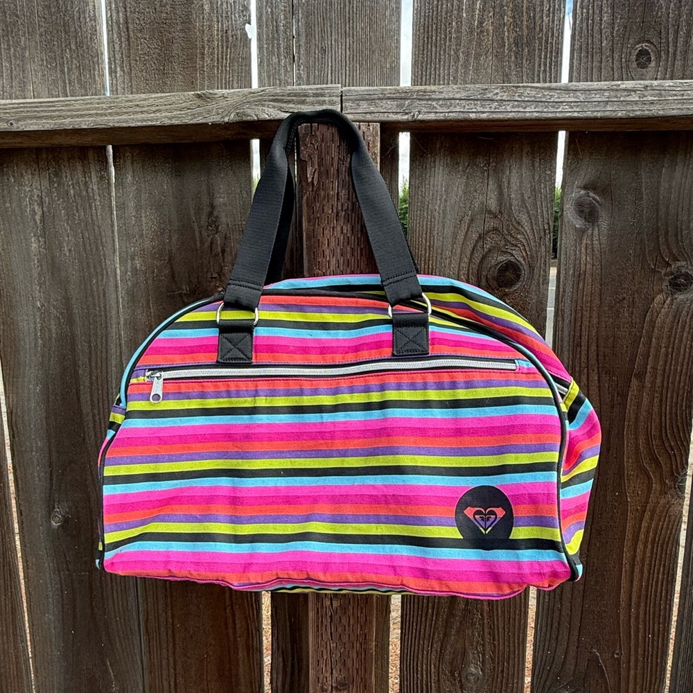Roxy Y2K inspired travel bag